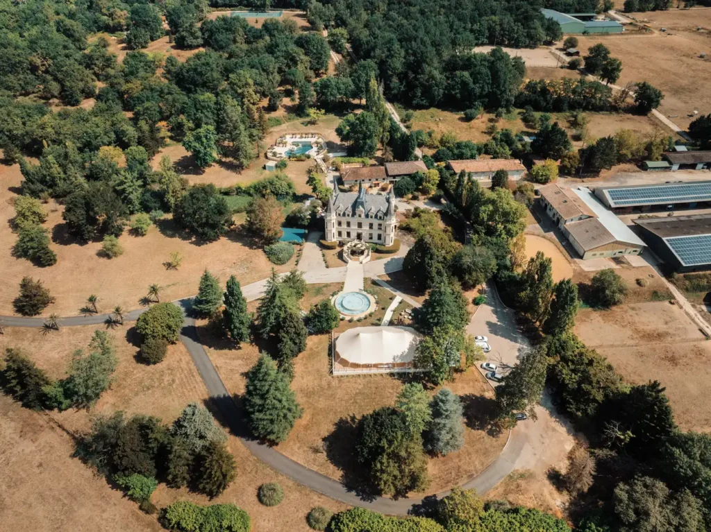 Vue aérienne du Château Camiac et de son parc