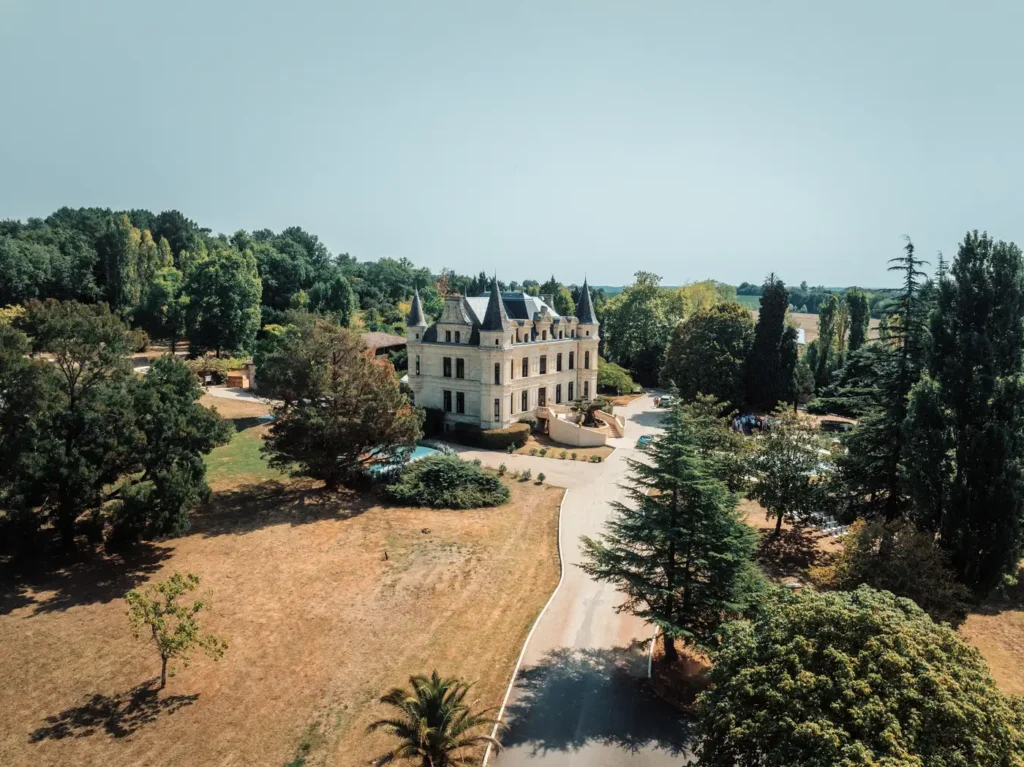 Vue aérienne du Château Camiac près de Bordeaux