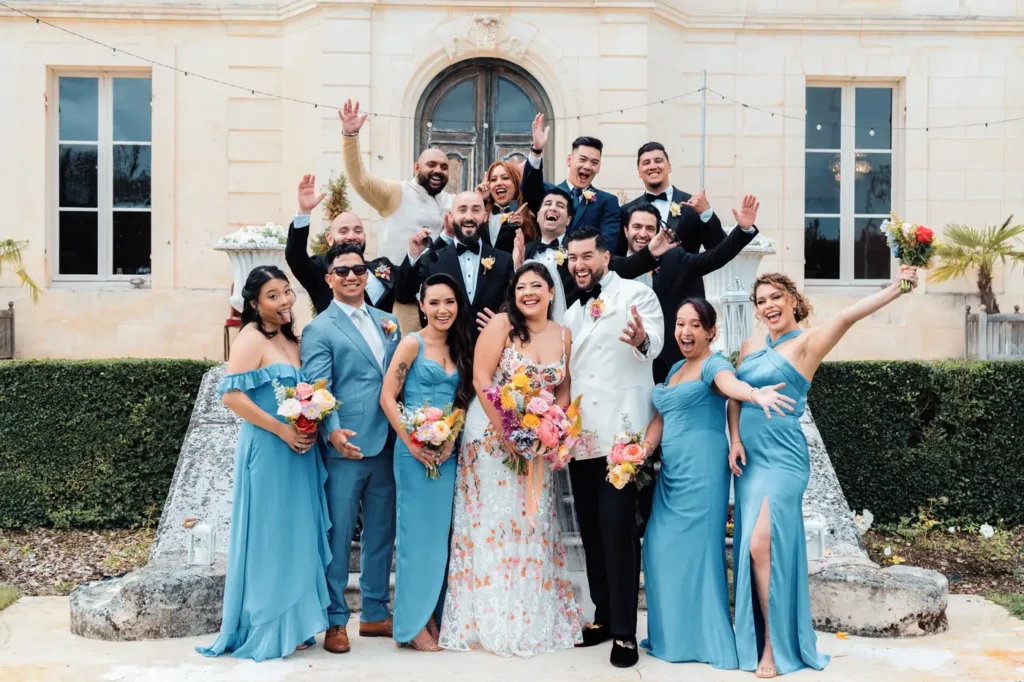 Photo de groupe devant le Château Fengari en Gironde