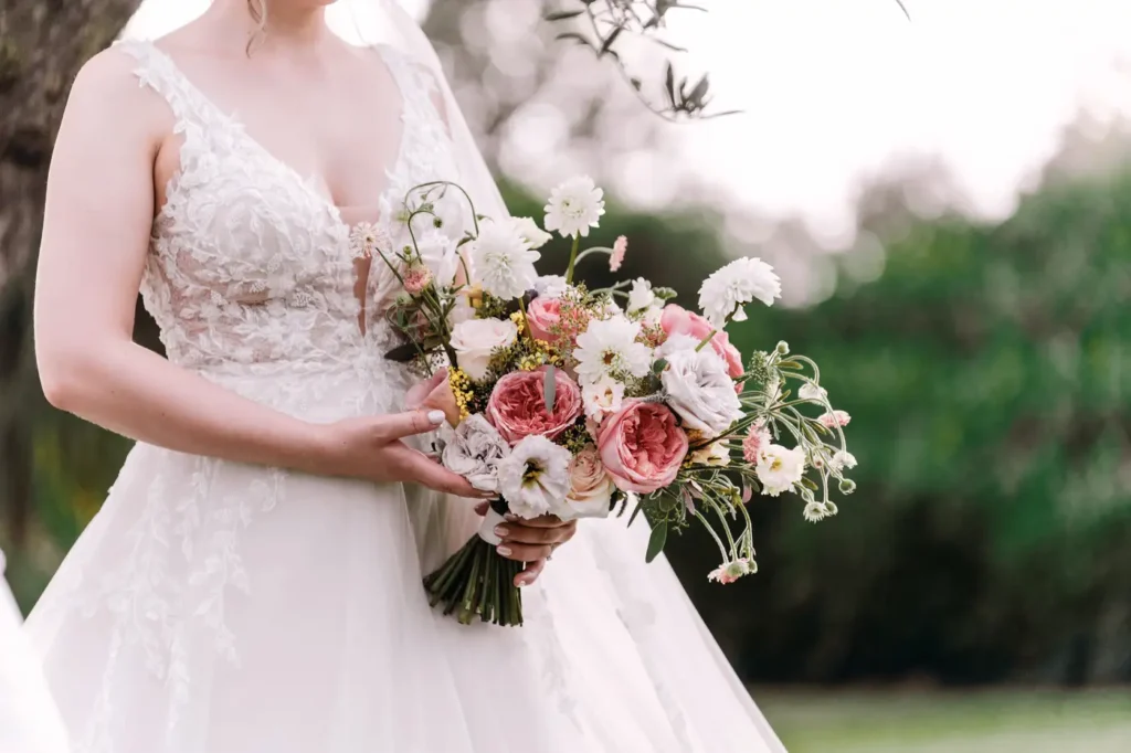 Bouquet de mariée aux couleurs vives