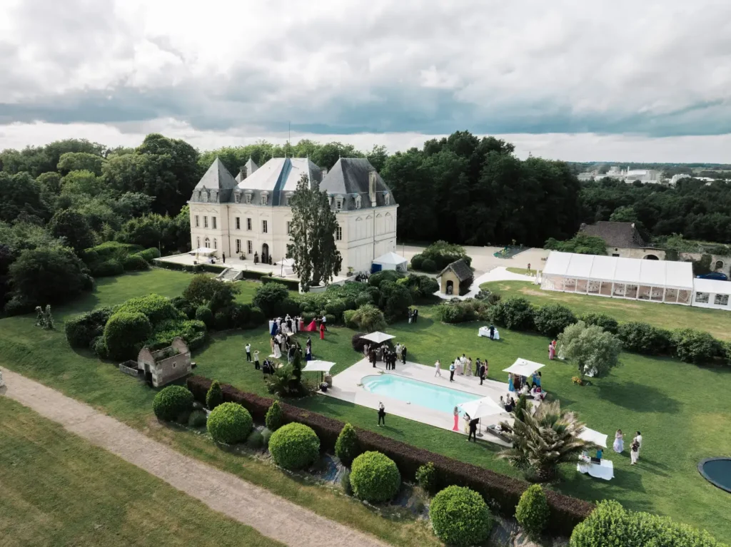Vue aérienne du Château Fengari à Clérac
