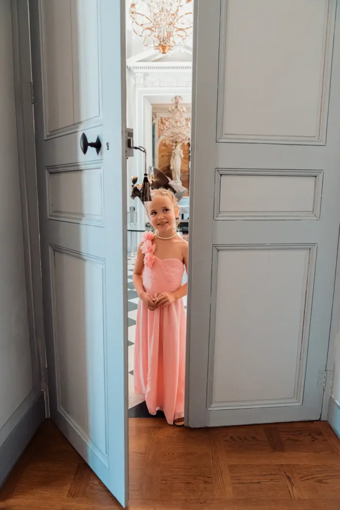 Invitée prête pour le mariage au Château de l’Hospital