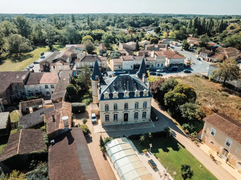Plan drone du château et de ses jardins