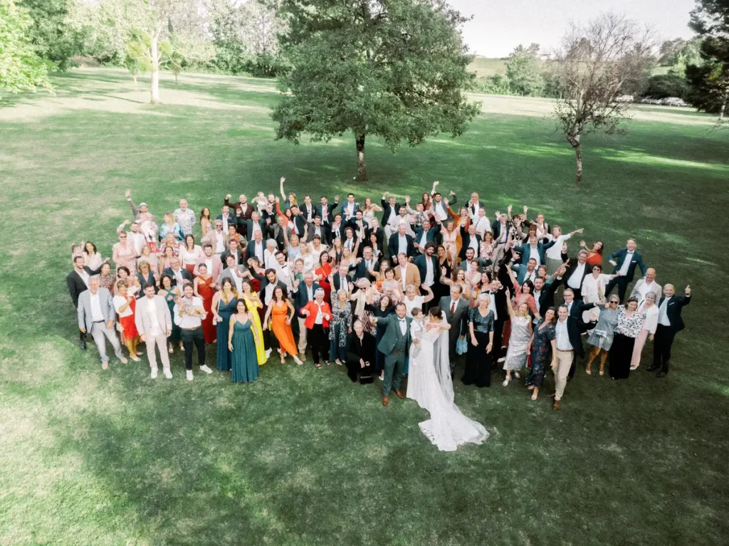 Photo de groupe des invités au Domaine de Ségur