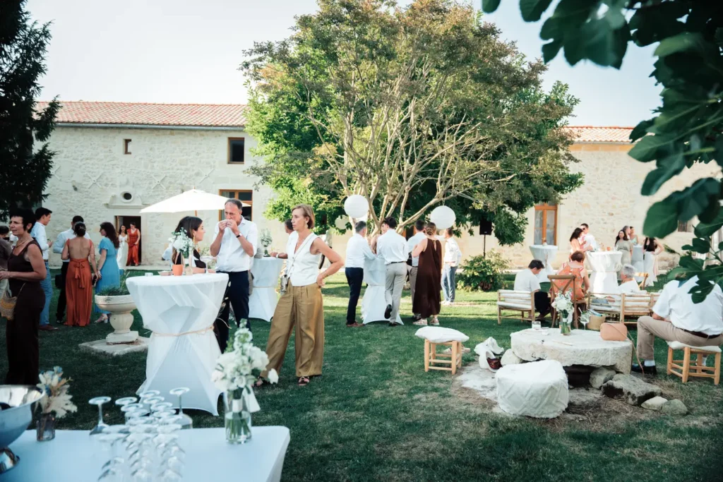 Cocktail en extérieur dans le parc