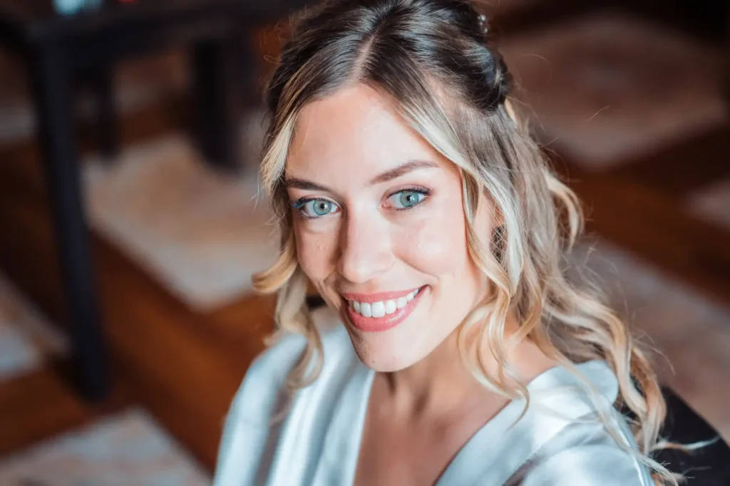 Portrait lumineux de la mariée au Château Isabeau de Naujan